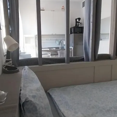 5 Minutes Close By Playa Del Ingles-1&2br Aptm With View & Private Terrace For 2 Persons דירה *